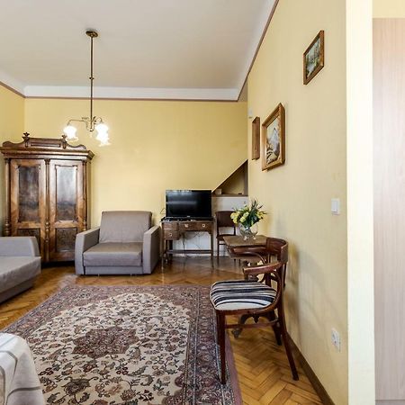 George Apartment Lviv Kültér fotó