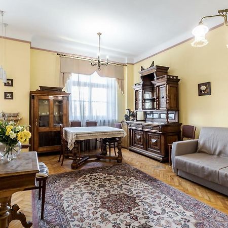George Apartment Lviv Kültér fotó