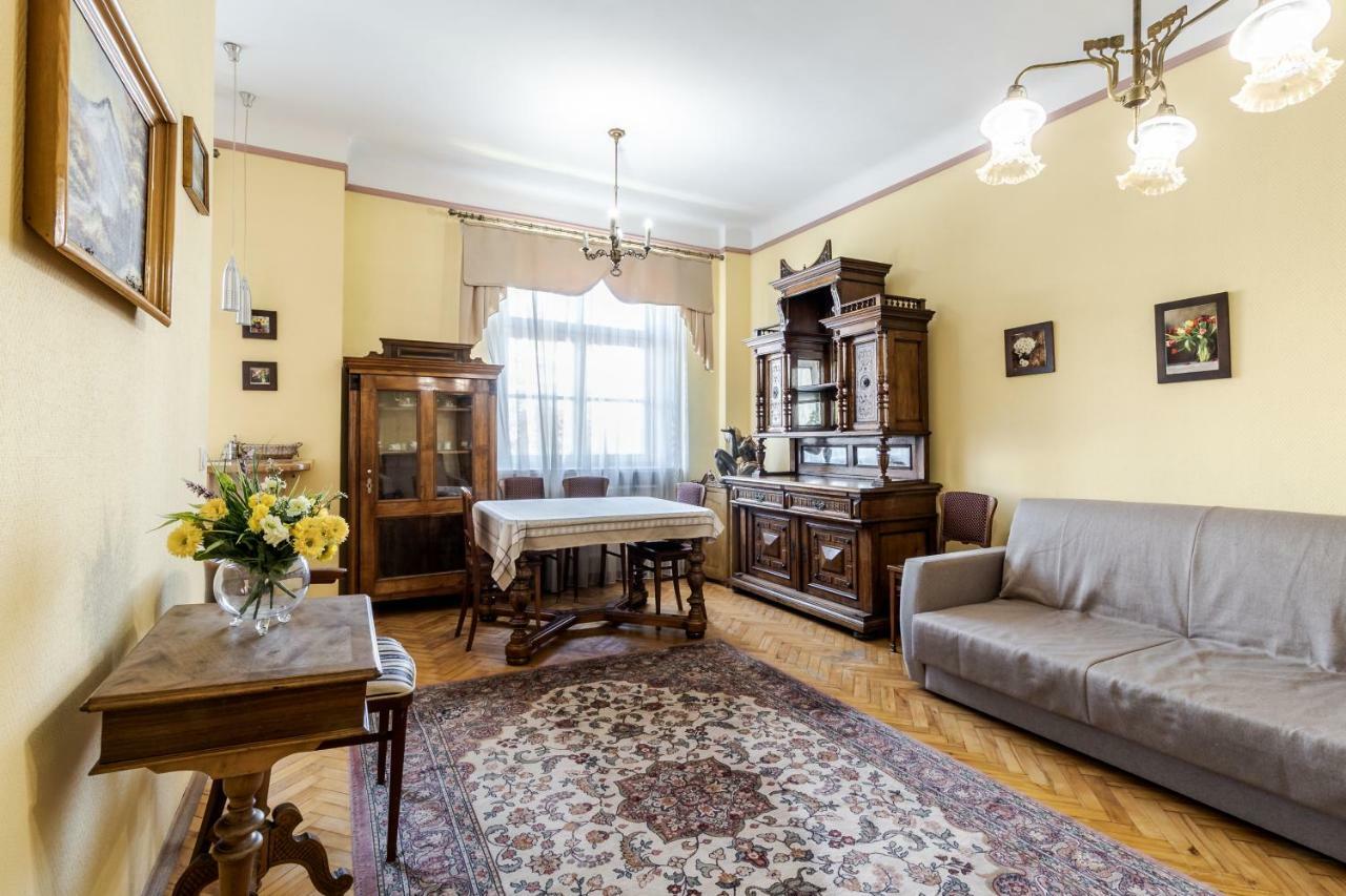 George Apartment Lviv Kültér fotó