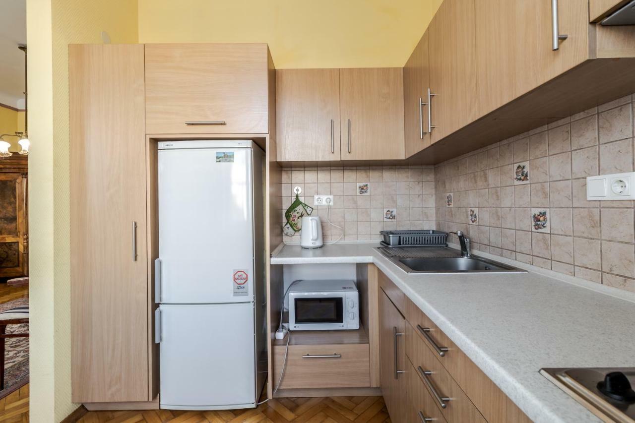 George Apartment Lviv Kültér fotó