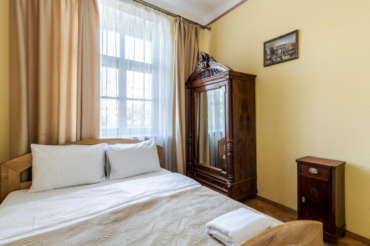 George Apartment Lviv Kültér fotó